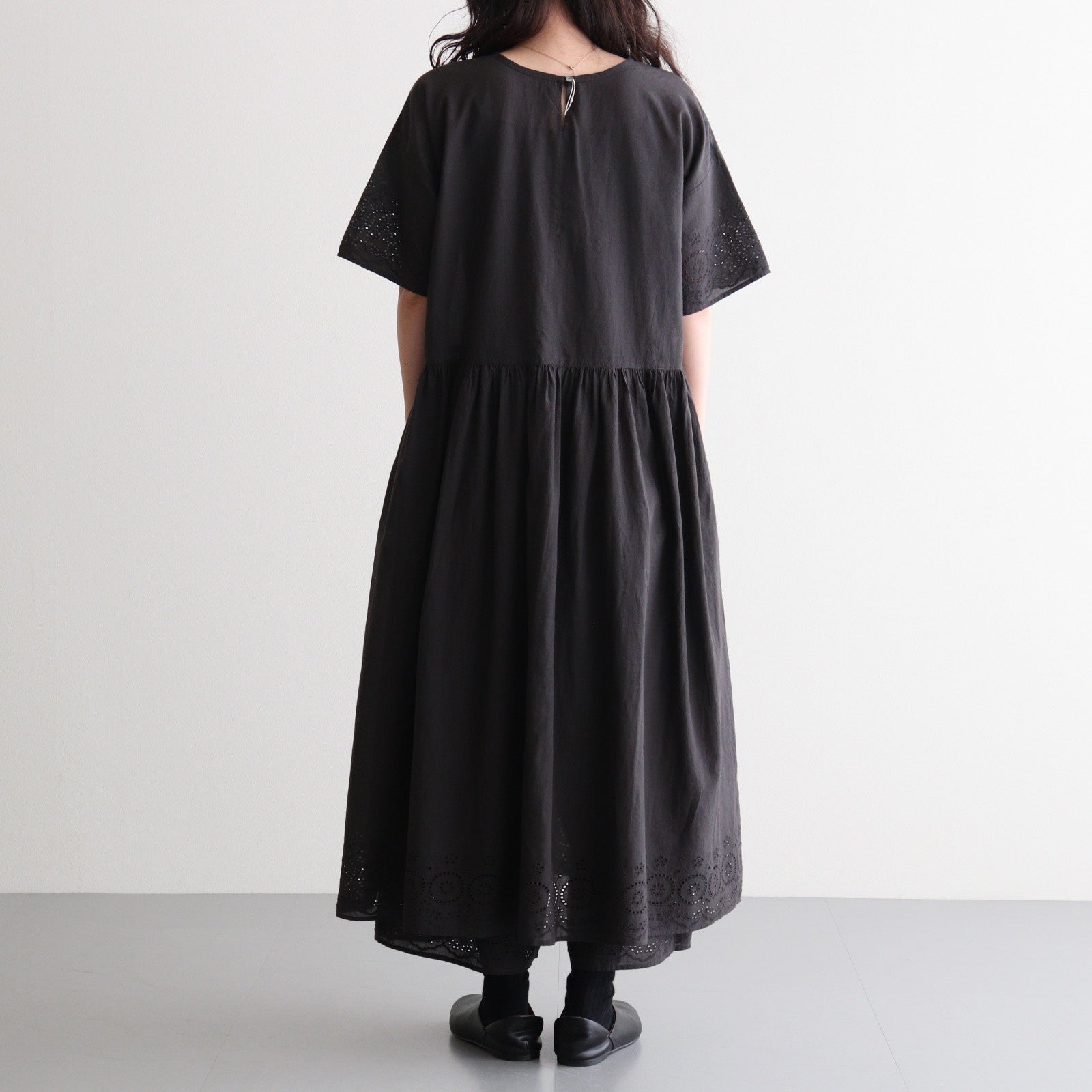80s VOILE PLAIN WITH CUT WORK LACE CREW NECK PULLOVER DRESS #9900 BLACK [INSL26343]