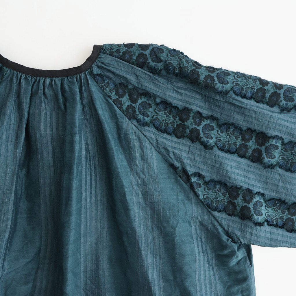 一瞬の花：Gathered blouse #abyssal blue [11261-10307]