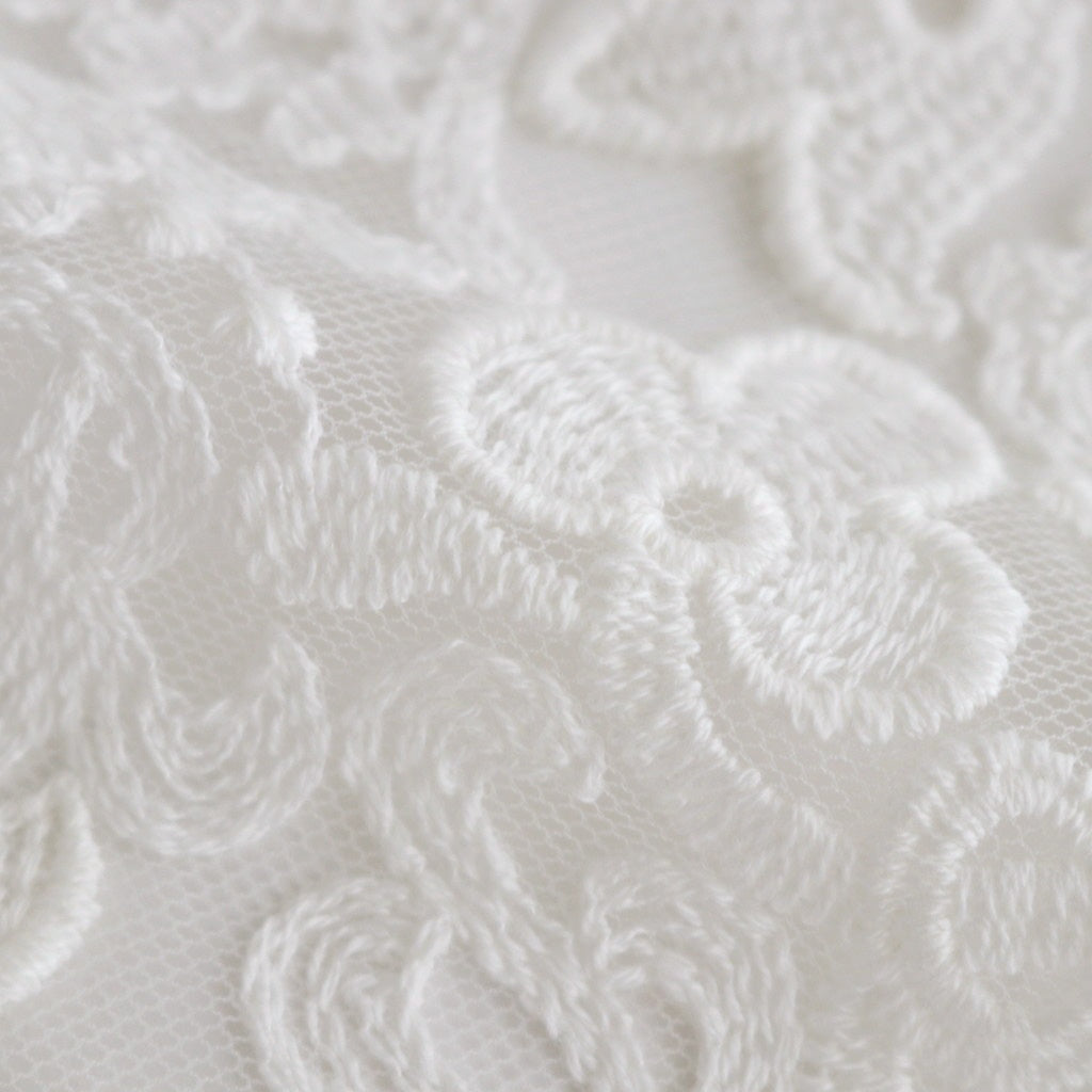CROWN MOTIF LACE TRIANGLE STOLE #White [no.7531]