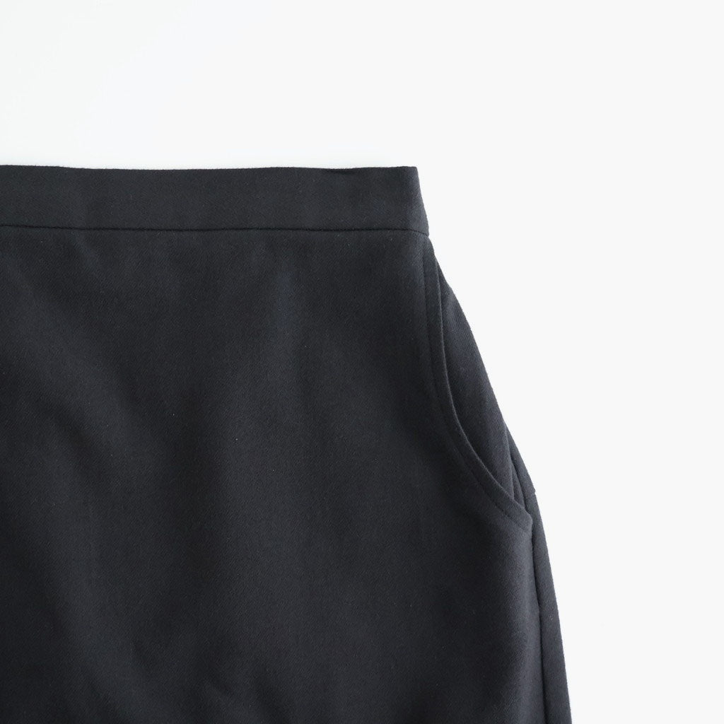 夢詠み Embroidered Peg skirt #Black [26F-SK144-CWF]