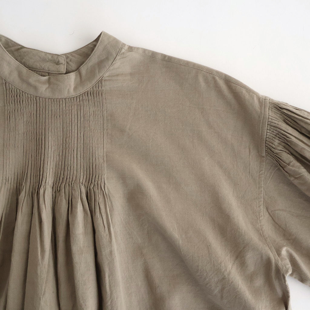 HANDWOVEN HEAVY COTTON PLAIN BACK OPENING STAND COLLAR SHIRT WITH MINI PINTUCK #8300 BEIGE/BLACK SELVAGE [INMDS25722]