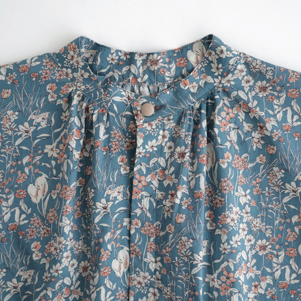 LIBERTYFABRICS Flared blouse #Wandervogel [26F-SH013-LP]