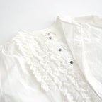 輝きの余白：フリルシャツ #off white [13261-06407]