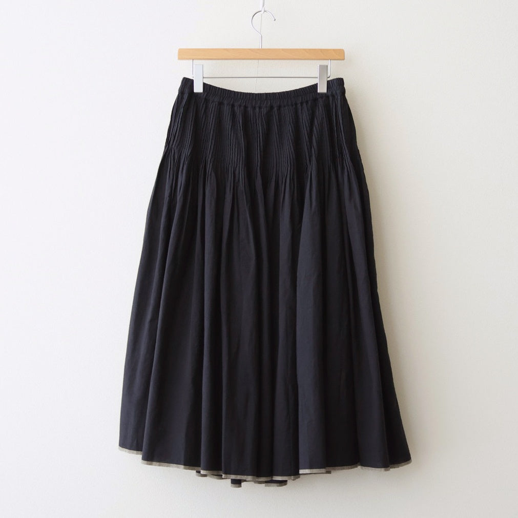 HANDWOVEN HEAVY COTTON PLAIN FLARED SKIRT WITH PINTUCK #9900 BLACK/BEIGE SELVAGE [INMDS25725]