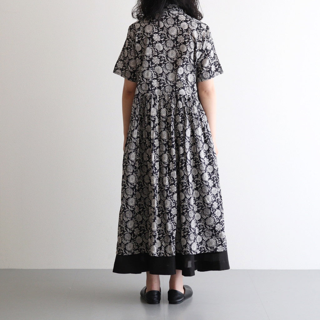 80s VOILE TWO TONE FLOWER PRINT REGULAR COLLAR S/SL DRESS #9982 BLACK x Lt BEIGE PRINT [NSL25084]