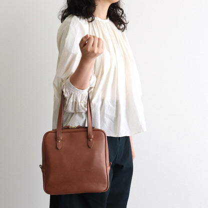 square hand bag #antique brown