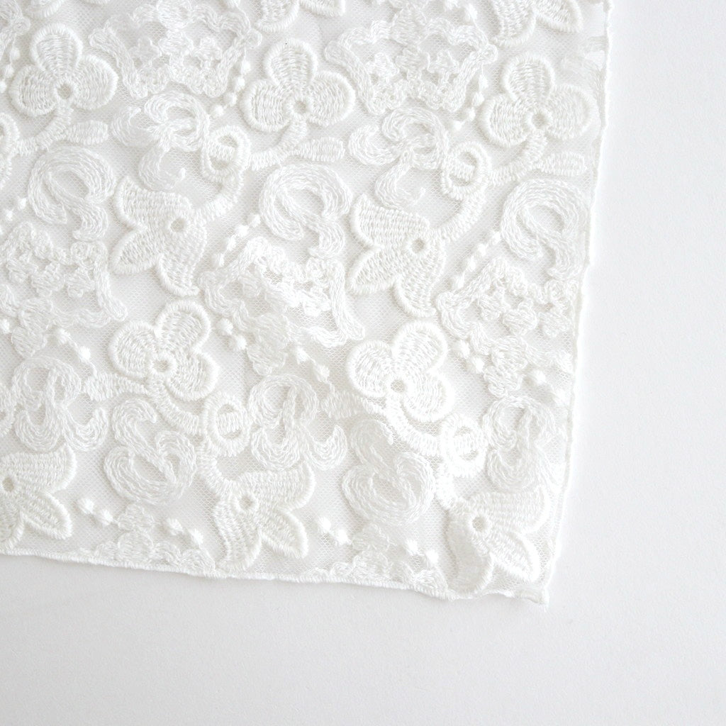 CROWN MOTIF LACE TRIANGLE STOLE #White [no.7531] – DOKODO