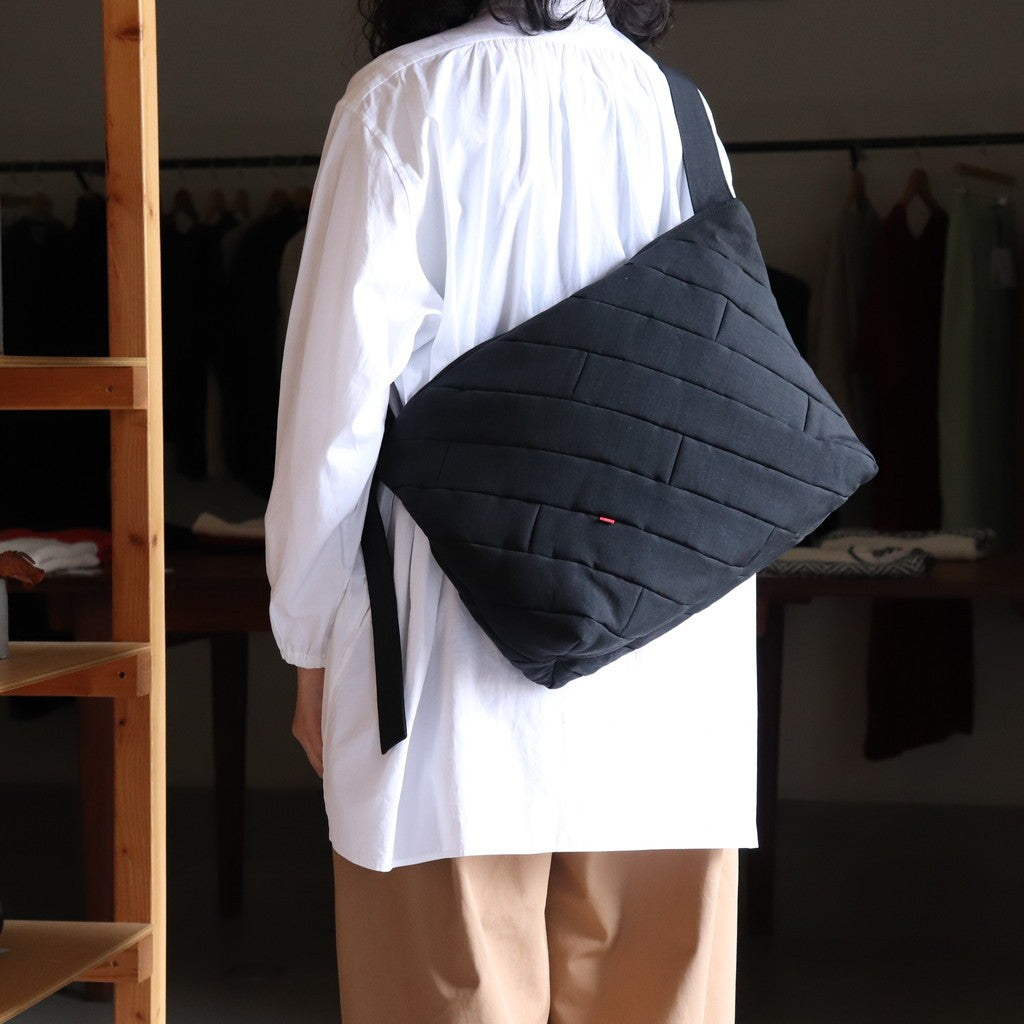 SHOULDER BAG M 袈裟 #BLACK [AL4232BG-34]