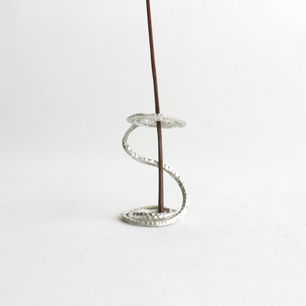 花瓶・フラワースタンド suu フラワースタンド #錫 [20013] – DOKODO