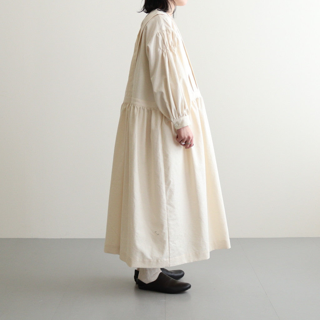女性モデル(イノウエ):151cm　着用サイズ:F