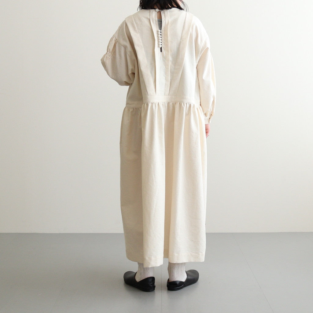 女性モデル(イノウエ):151cm　着用サイズ:F