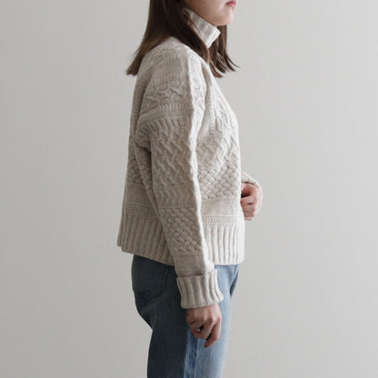 Cable sweater #Off white [232809]