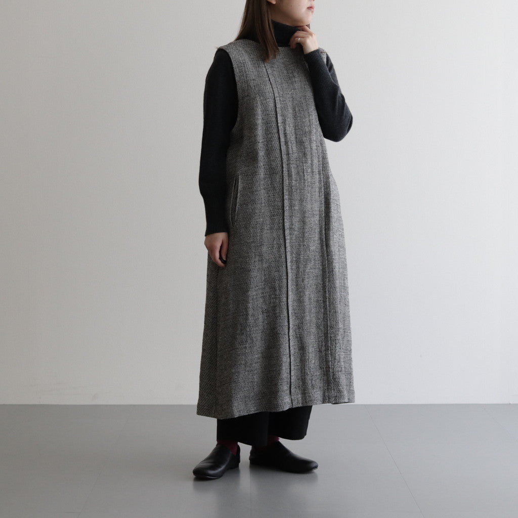 モデル : 身長159cm　着用サイズ : F