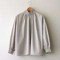 ナチュラルタイプライターモックネックシャーリングブラウス #グレージュ [UT244BL023]