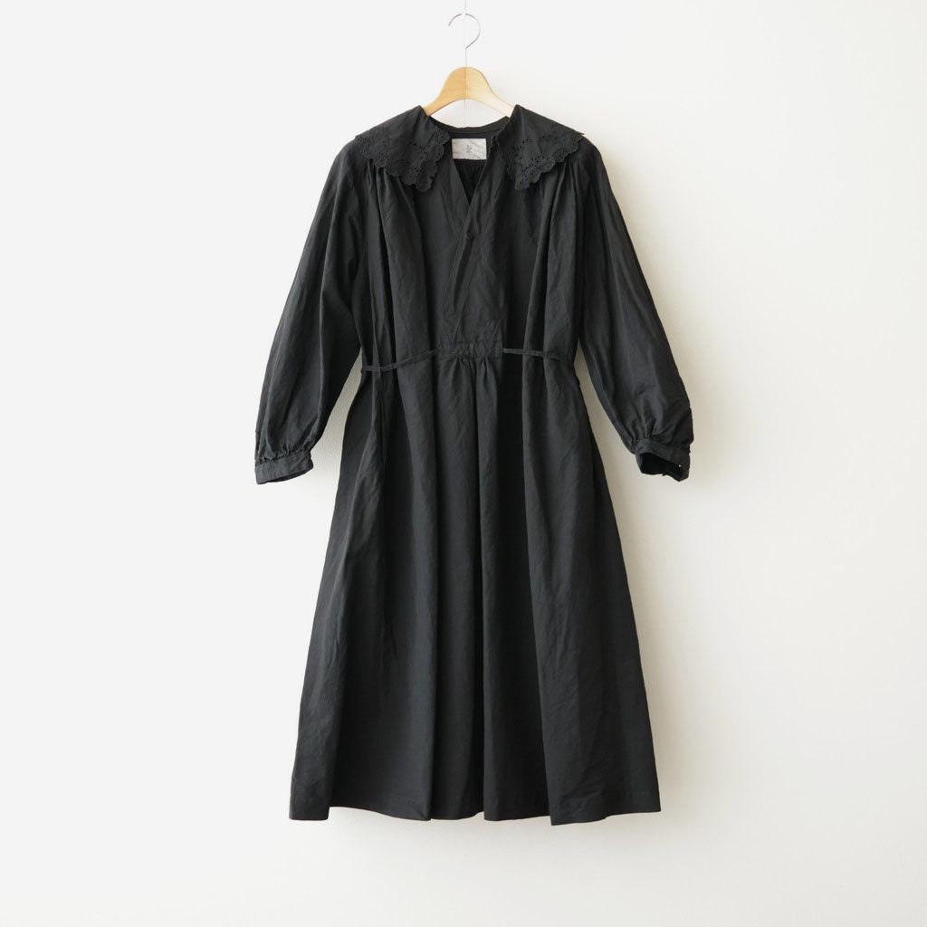 乾いた庭：レースカラーワンピース #black [13261-05111]