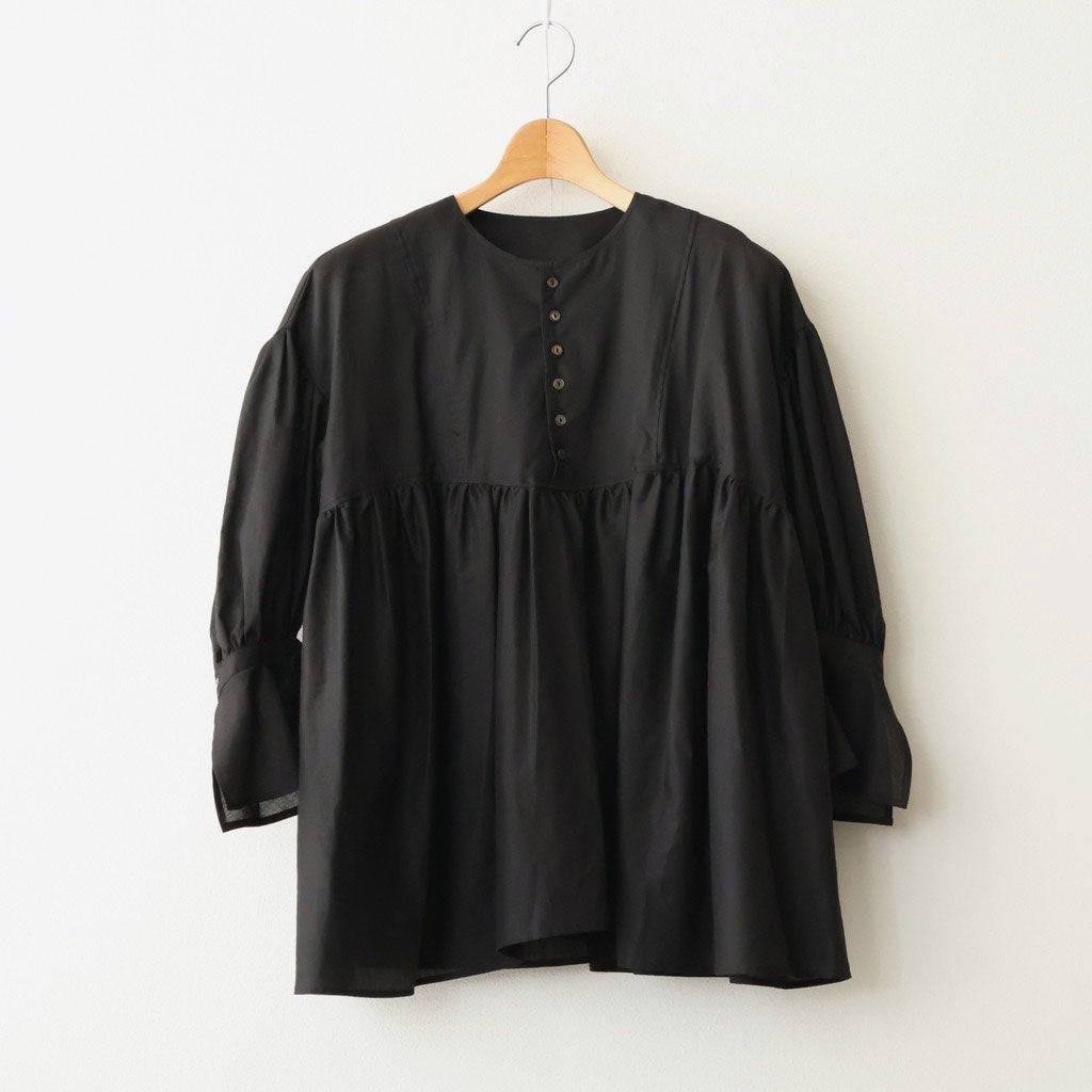 静寂の⽋⽚ Gathered half-placket blouse #black [TLF-226-SH010-la]