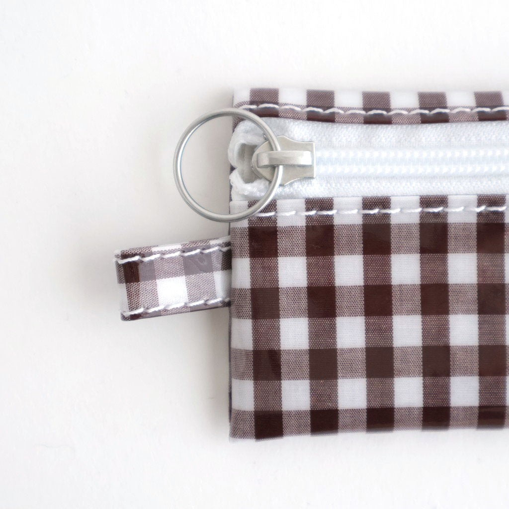 FLAT POUCH MINI #GINGHAM BROWN [TMB-2352A]