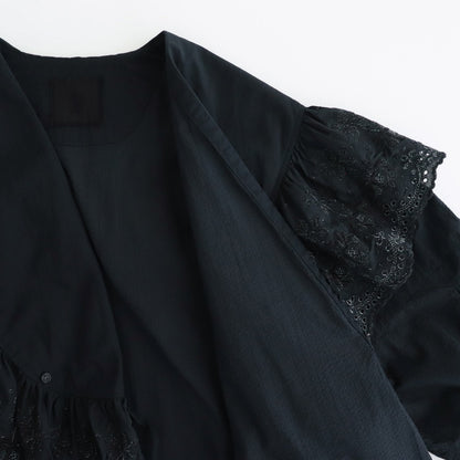日日夜夜：Wide lace collar smock blouse #black [13251-05107]