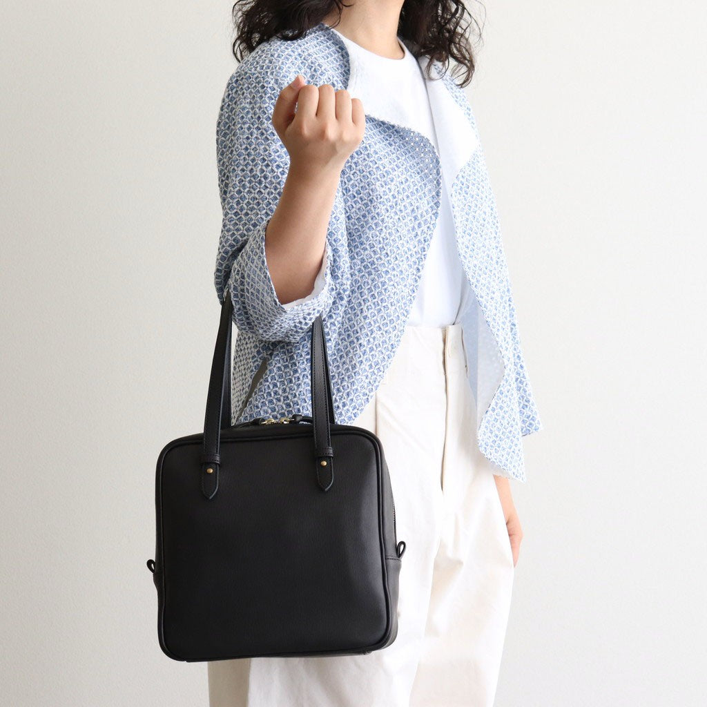 square hand bag #black