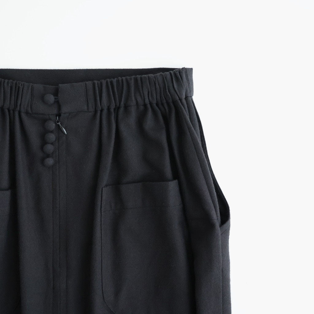 夢詠み Embroidered Peg skirt #Black [26F-SK144-CWF]