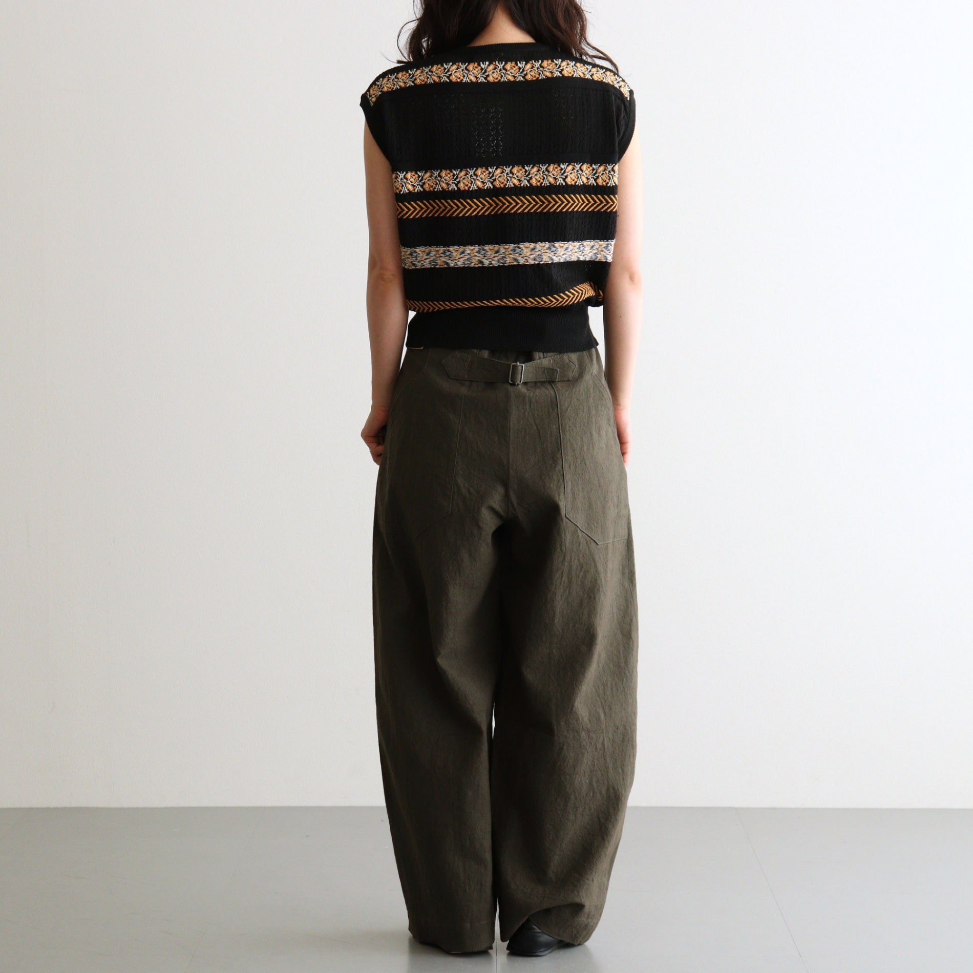 Flower Jacquard Knit Vest #Black [261806]