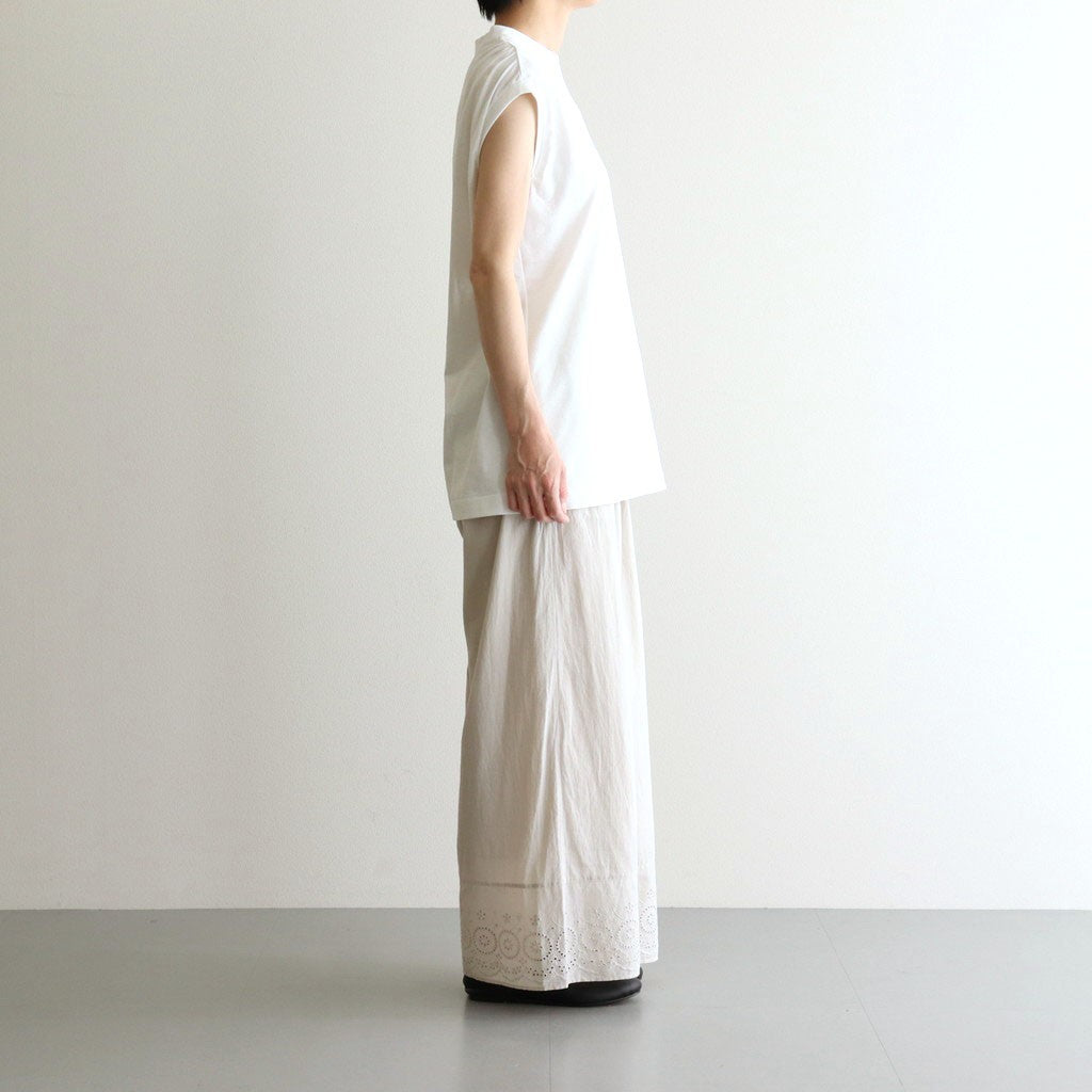 Sleeveless top #White [TLF-225-cs001-ocj]