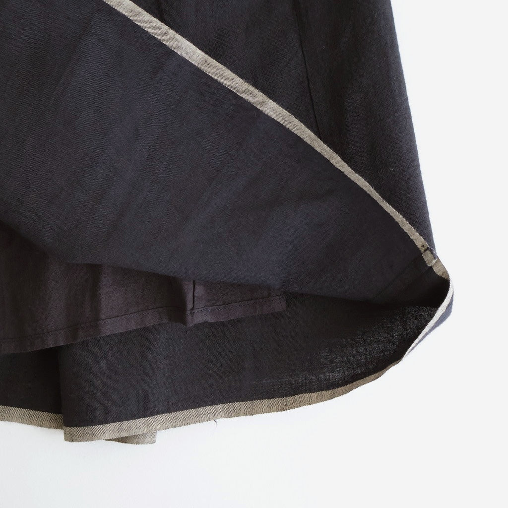 HANDWOVEN HEAVY COTTON PLAIN FLARED SKIRT WITH PINTUCK #9900 BLACK/BEIGE SELVAGE [INMDS25725]