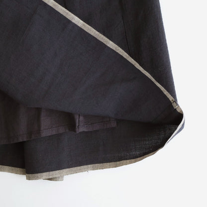 HANDWOVEN HEAVY COTTON PLAIN FLARED SKIRT WITH PINTUCK #9900 BLACK/BEIGE SELVAGE [INMDS25725]
