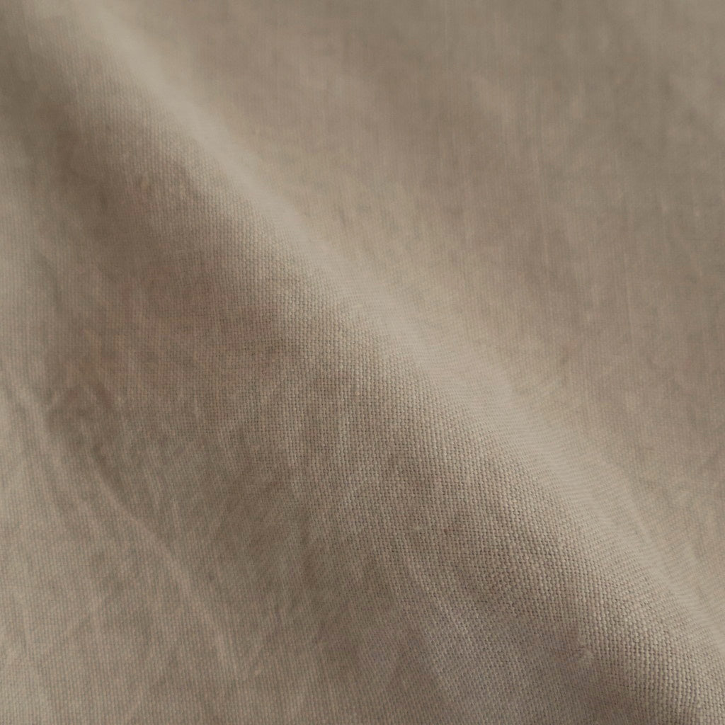 HANDWOVEN HEAVY COTTON PLAIN BACK OPENING STAND COLLAR SHIRT WITH MINI PINTUCK #8300 BEIGE/BLACK SELVAGE [INMDS25722]