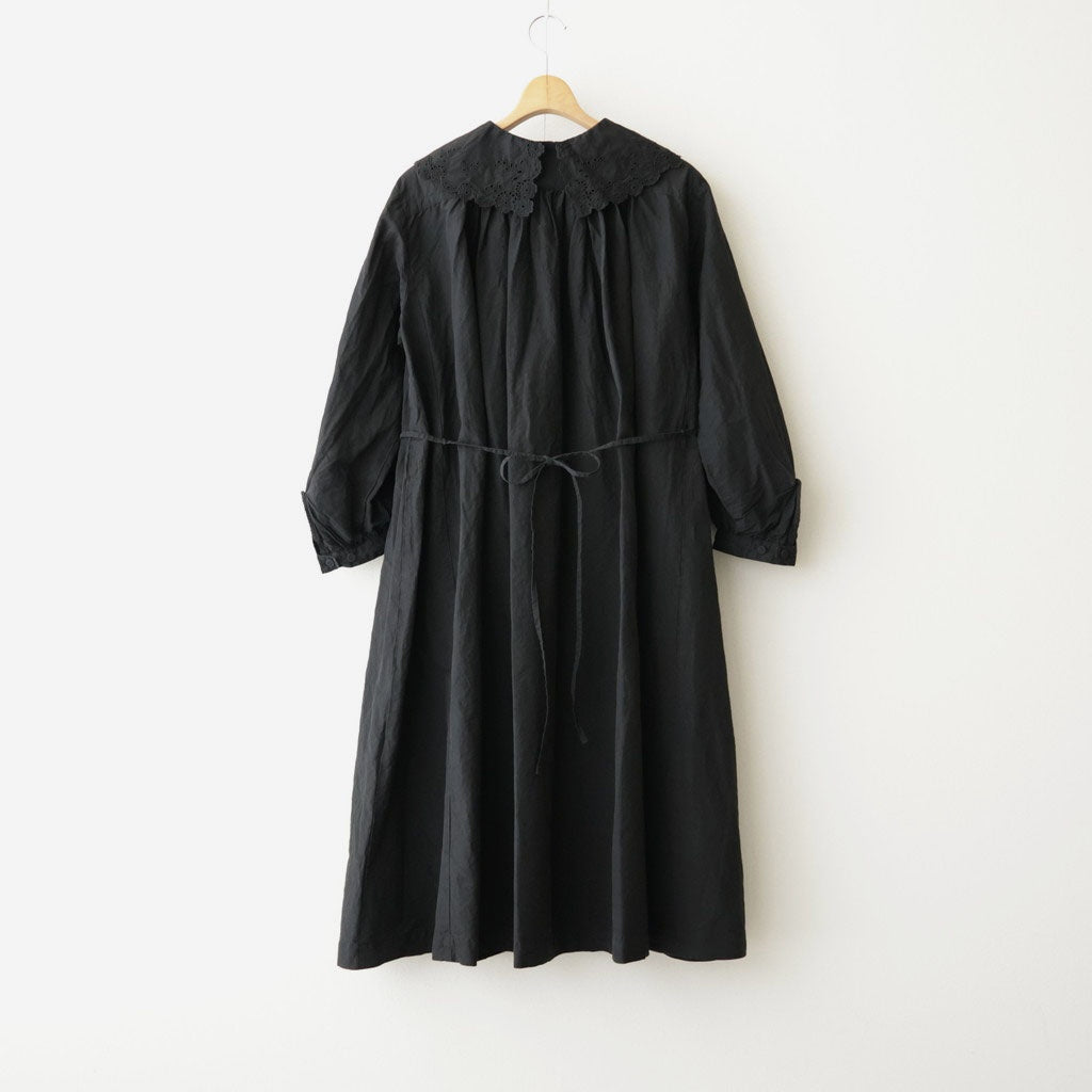 乾いた庭：レースカラーワンピース #black [13261-05111]