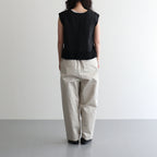 L.G.D. FRILL DECORATION BUTTON BIB #Black [no.8223]
