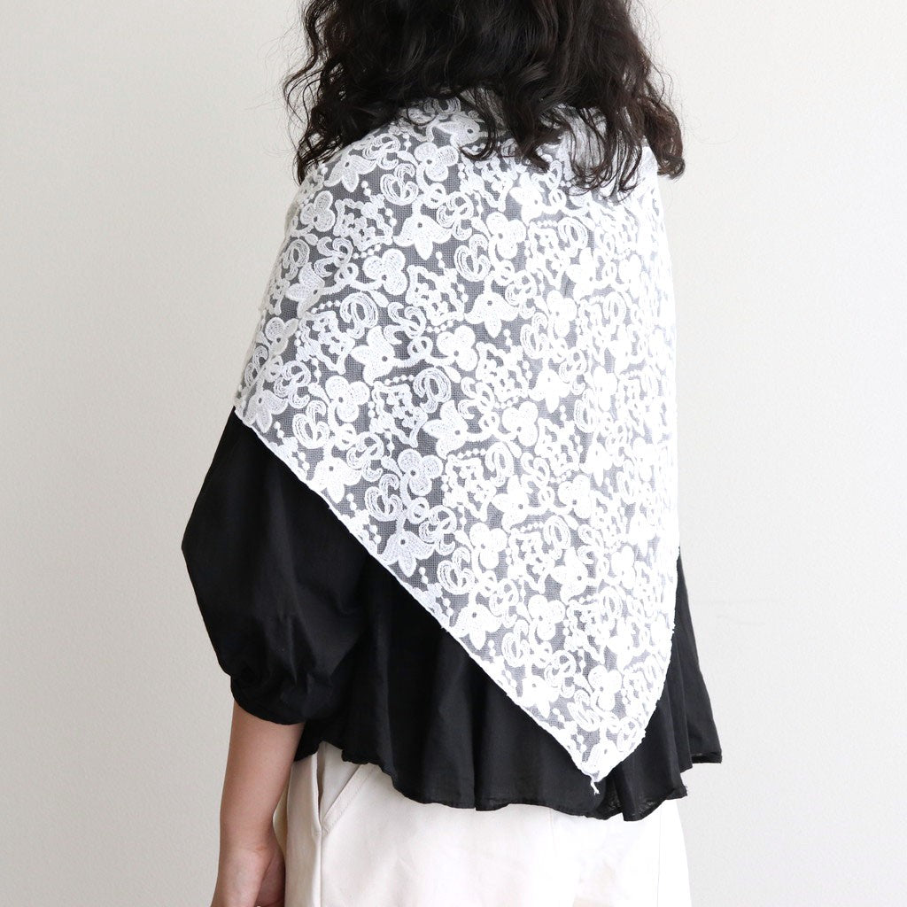 CROWN MOTIF LACE TRIANGLE STOLE #White [no.7531] – DOKODO