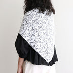 CROWN MOTIF LACE TRIANGLE STOLE #White [no.7531]