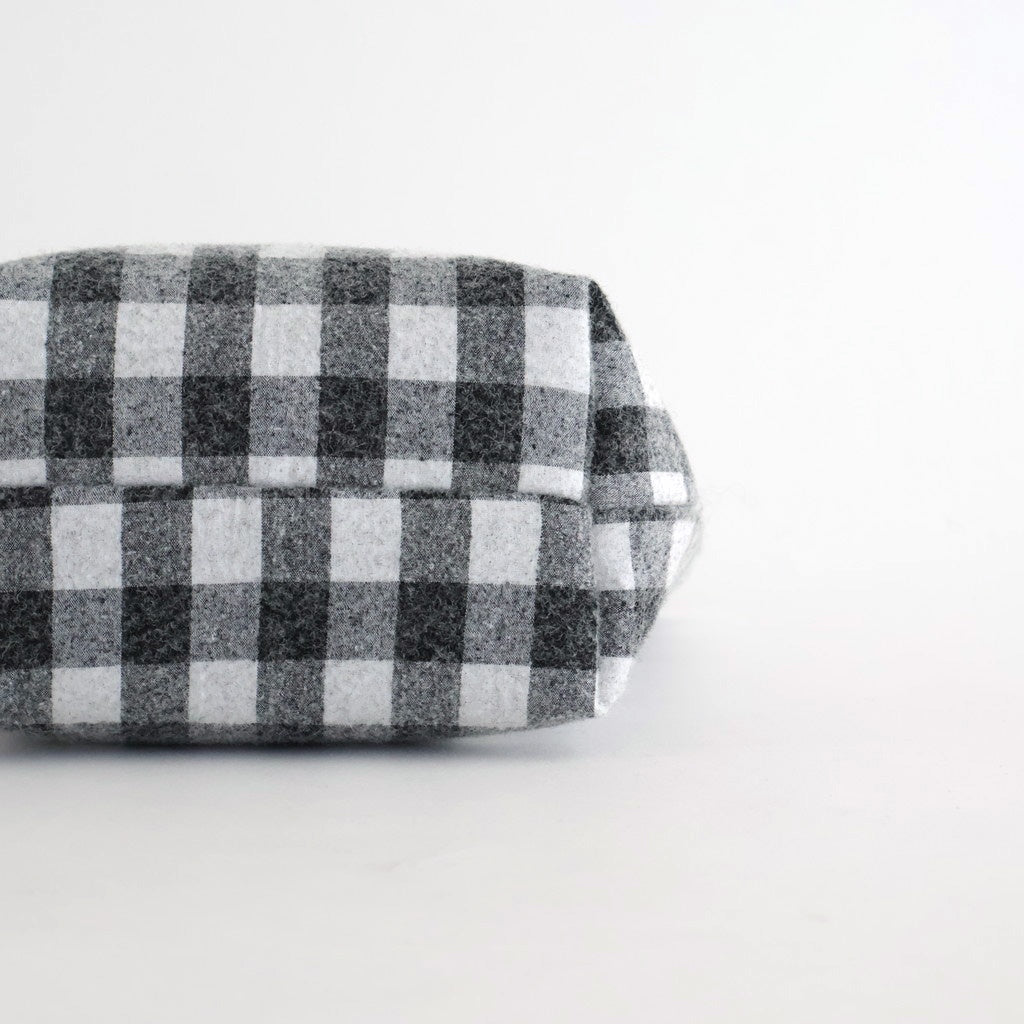 BAGUETTE TOTE MINI NEEDLE PUNCH #GINGHAM BLACK [TMB-2381H]