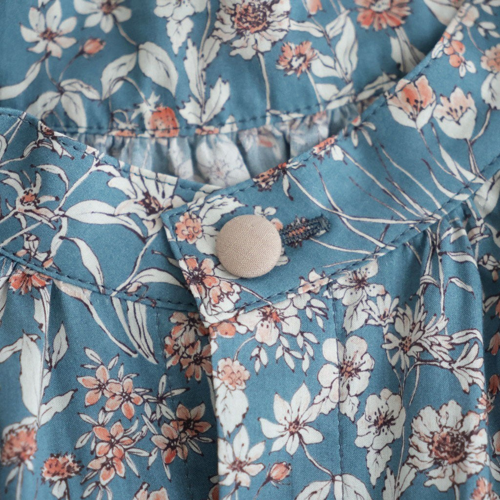 LIBERTYFABRICS Flared blouse #Wandervogel [26F-SH013-LP]
