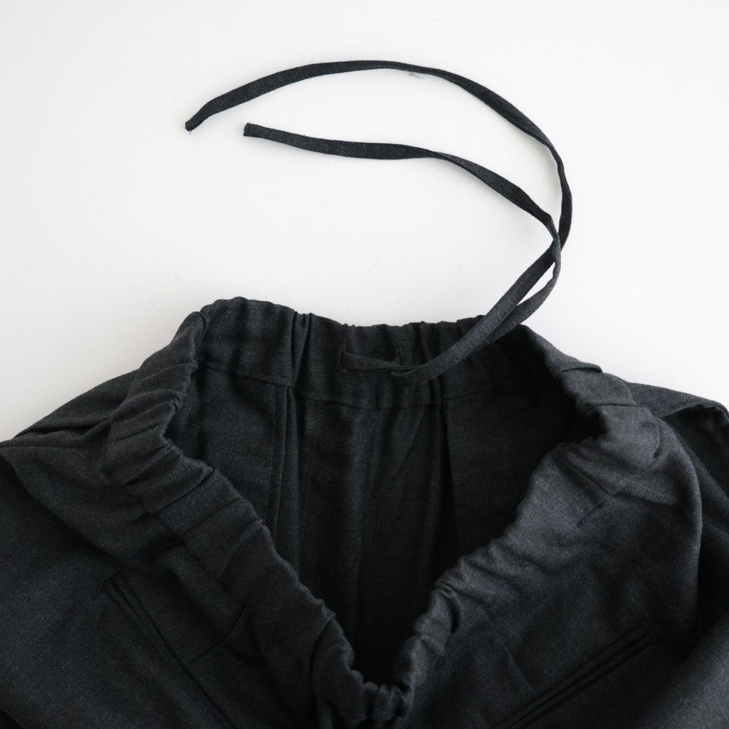 WOOL SERGE 2TUCK TAPERED EASY PANTS #9800 CHARCOAL [GNMDS2501WS]