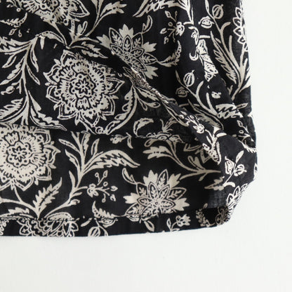 80s VOILE TWO TONE FLOWER PRINT REGULAR COLLAR S/SL DRESS #9982 BLACK x Lt BEIGE PRINT [NSL25084]