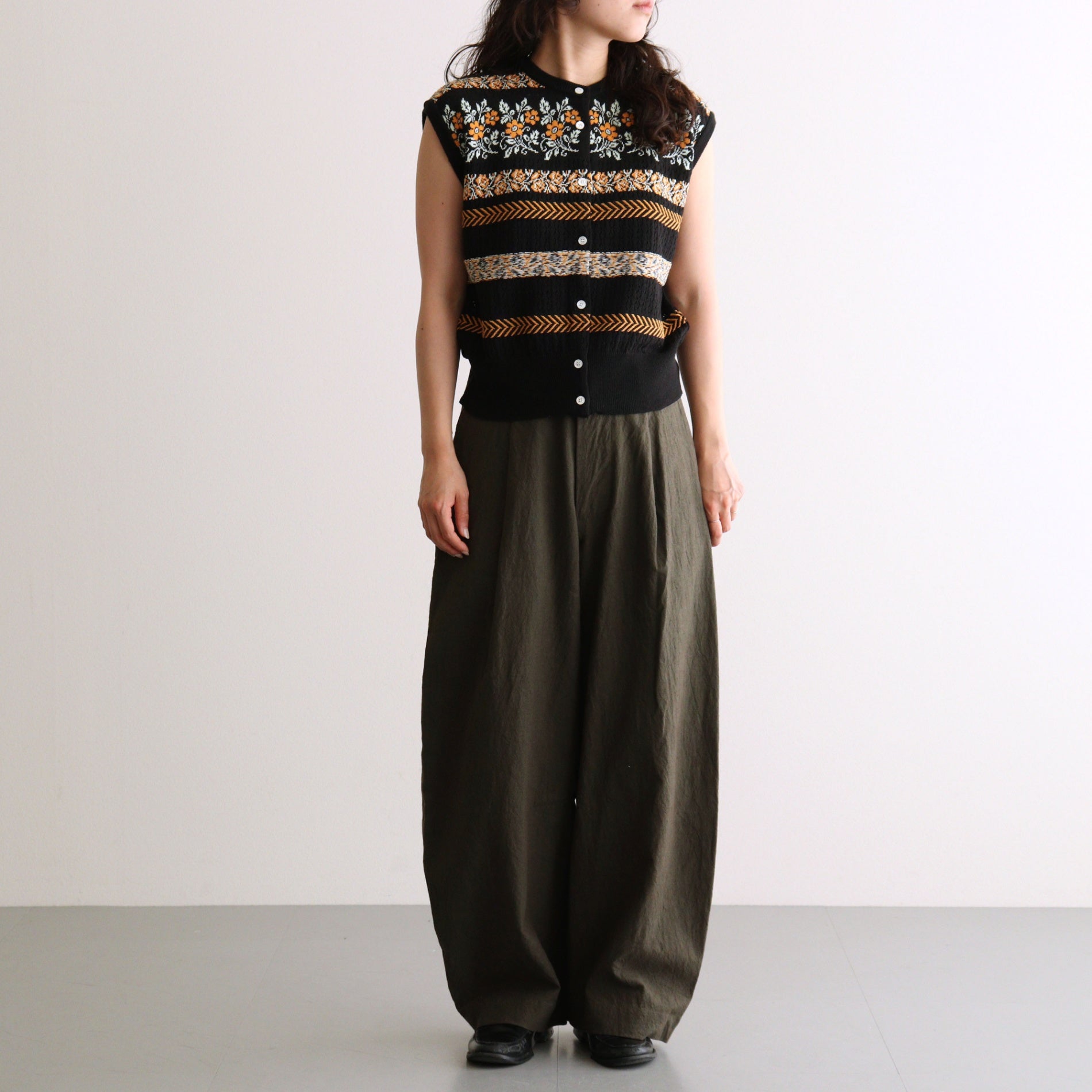 Flower Jacquard Knit Vest #Black [261806]