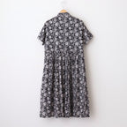 80s VOILE TWO TONE FLOWER PRINT REGULAR COLLAR S/SL DRESS #9982 BLACK x Lt BEIGE PRINT [NSL25084]