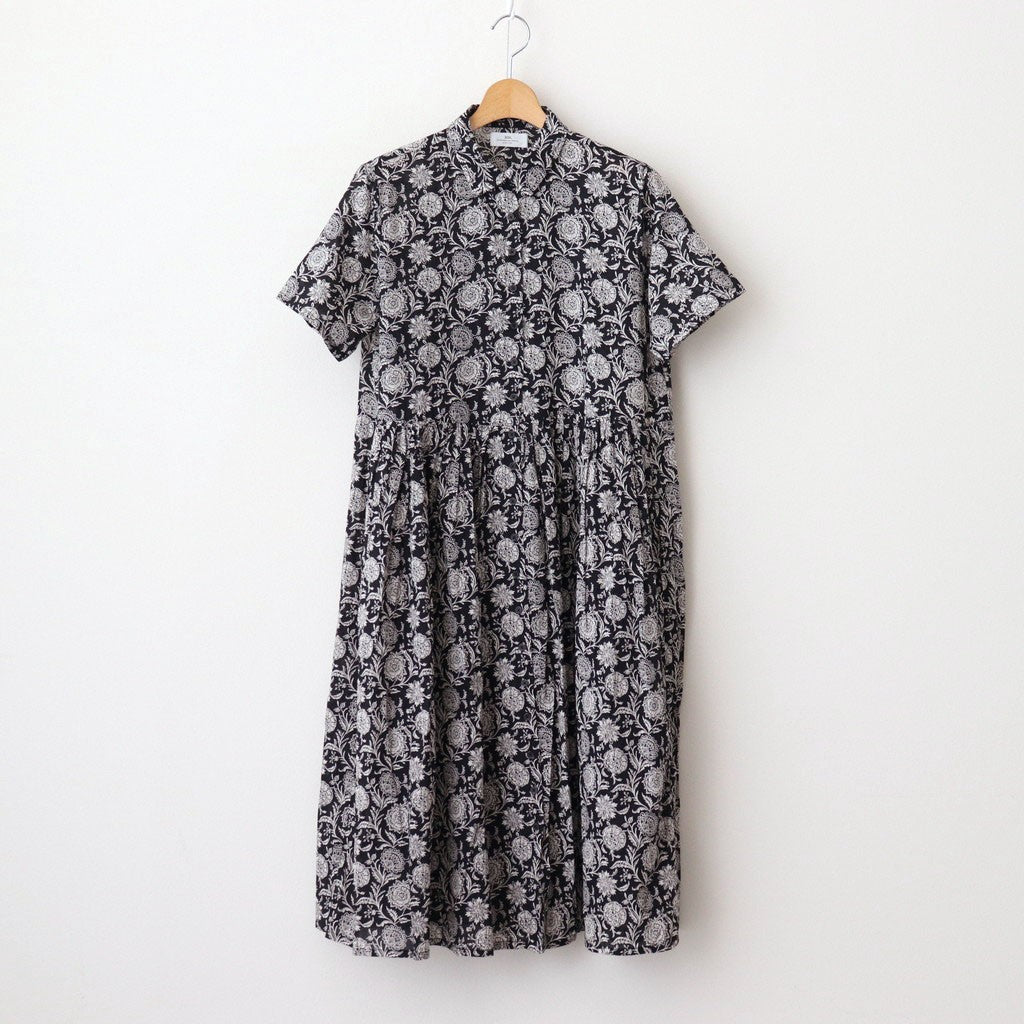 80s VOILE TWO TONE FLOWER PRINT REGULAR COLLAR S/SL DRESS #9982 BLACK x Lt BEIGE PRINT [NSL25084]
