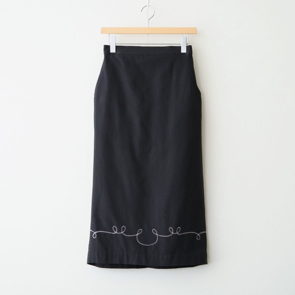 夢詠み Embroidered Peg skirt #Black [26F-SK144-CWF]