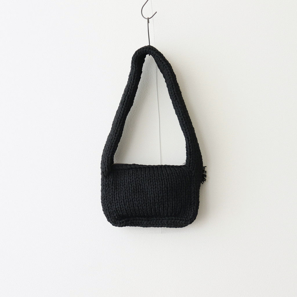 LILLIAN YARN HAND KNIT BODY BAG #black [no.6988]