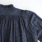 霞の空：Frilled collar blouse #dark flower [13251-10107]