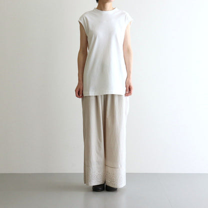 Sleeveless top #White [TLF-225-cs001-ocj]