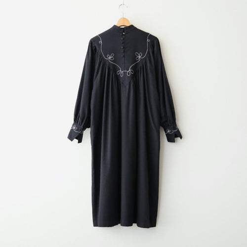 夢詠み Embroidered-Yoke dress #Black [26F-OP1412-CWF]