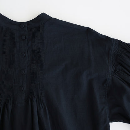HANDWOVEN HEAVY COTTON PLAIN BACK OPENING STAND COLLAR SHIRT WITH MINI PINTUCK #9900 BLACK/BEIGE SELVAGE [INMDS25722]