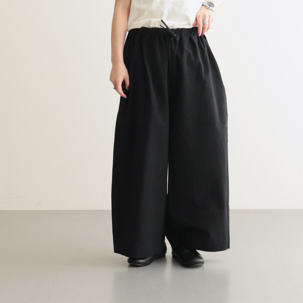 女性モデル(イノウエ):151cm　着用サイズ:F